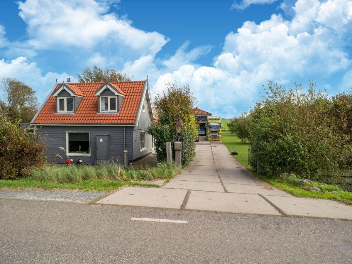 Holiday Home In Burgerbrug Near The Beach Екстериор снимка